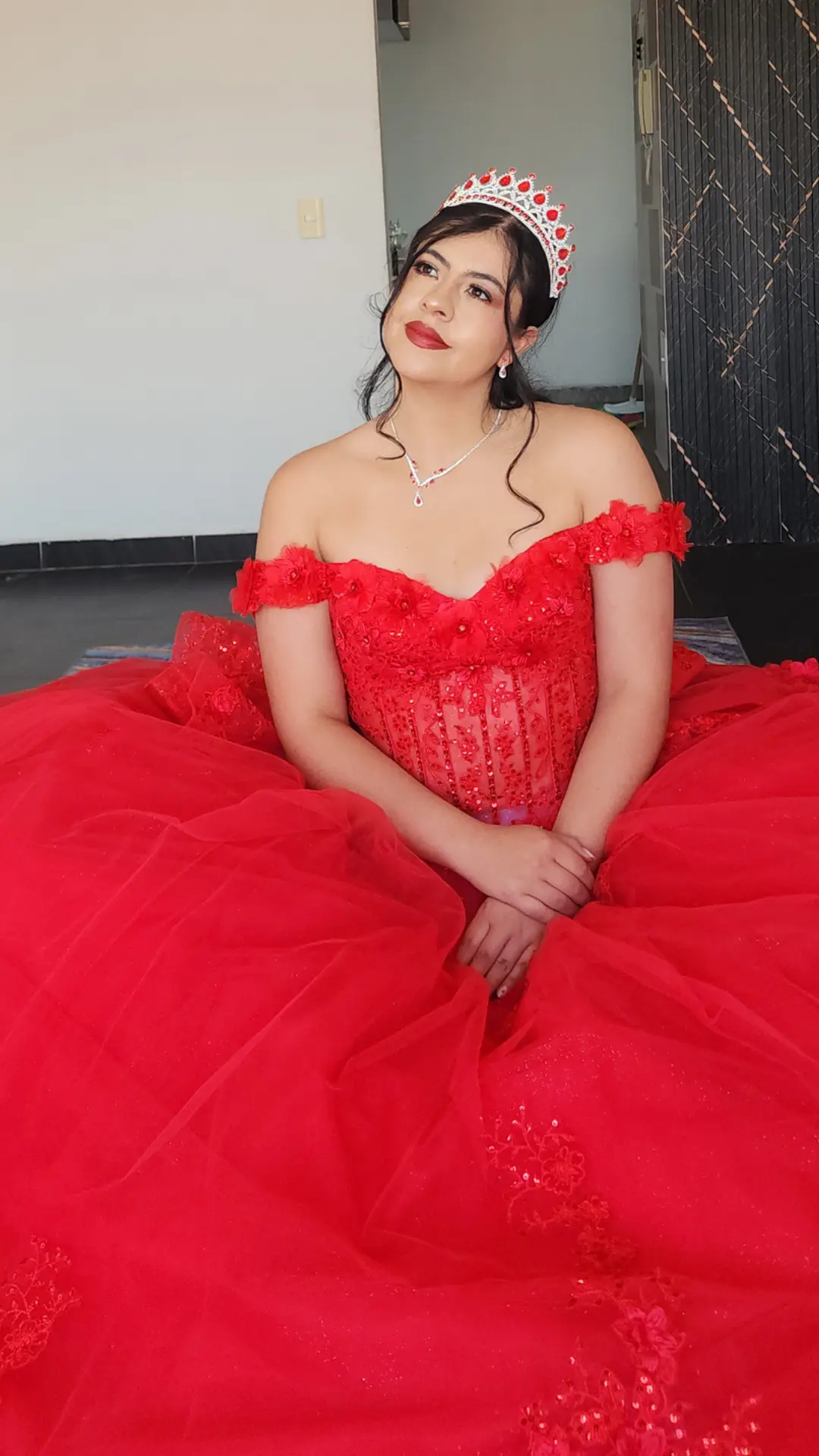 Vestido de Quinceañera Rojo con Corset Bordado