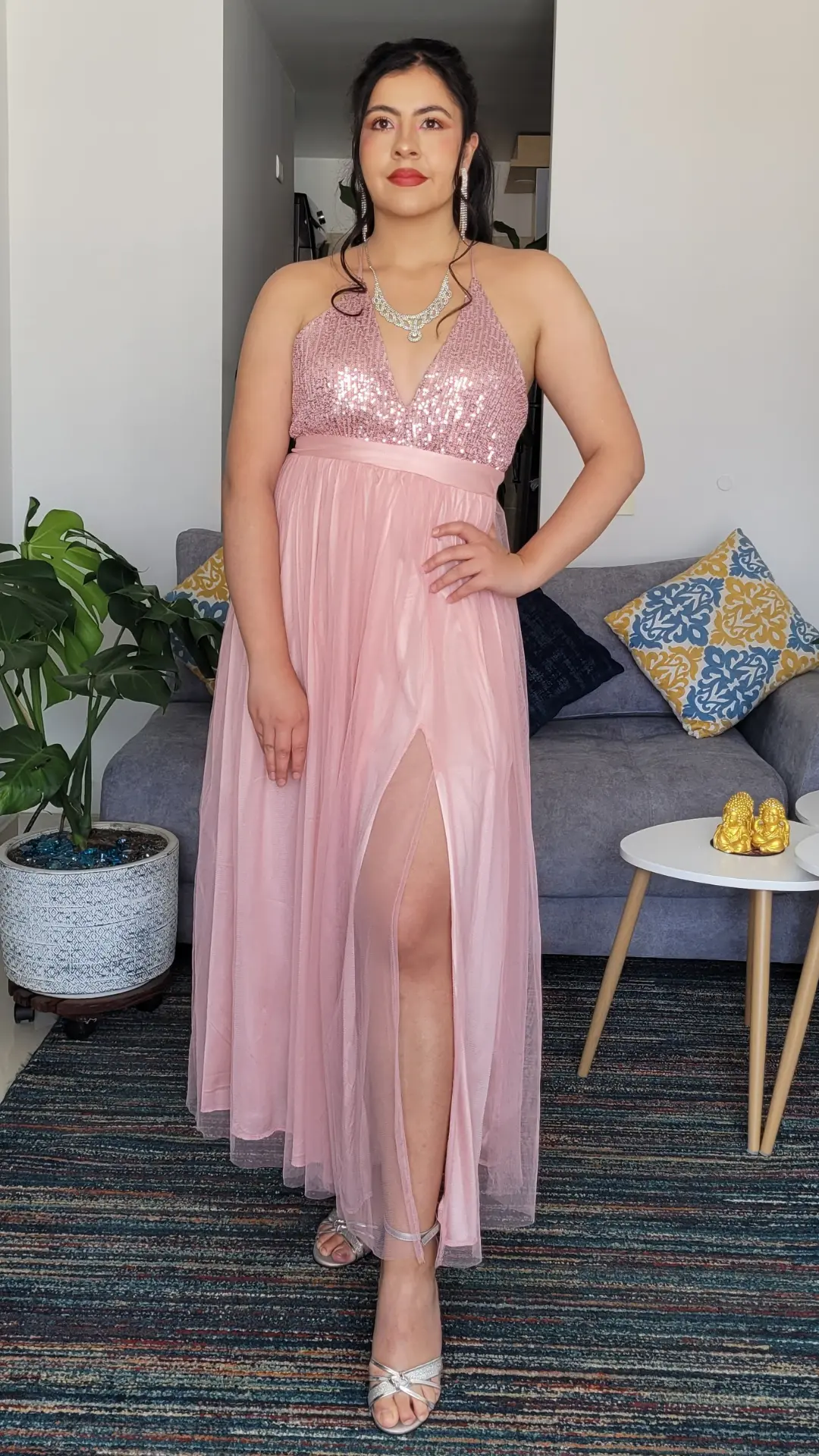 Vestido Rosado de Gala con Corset en Lentejuelas y Falda en Tul