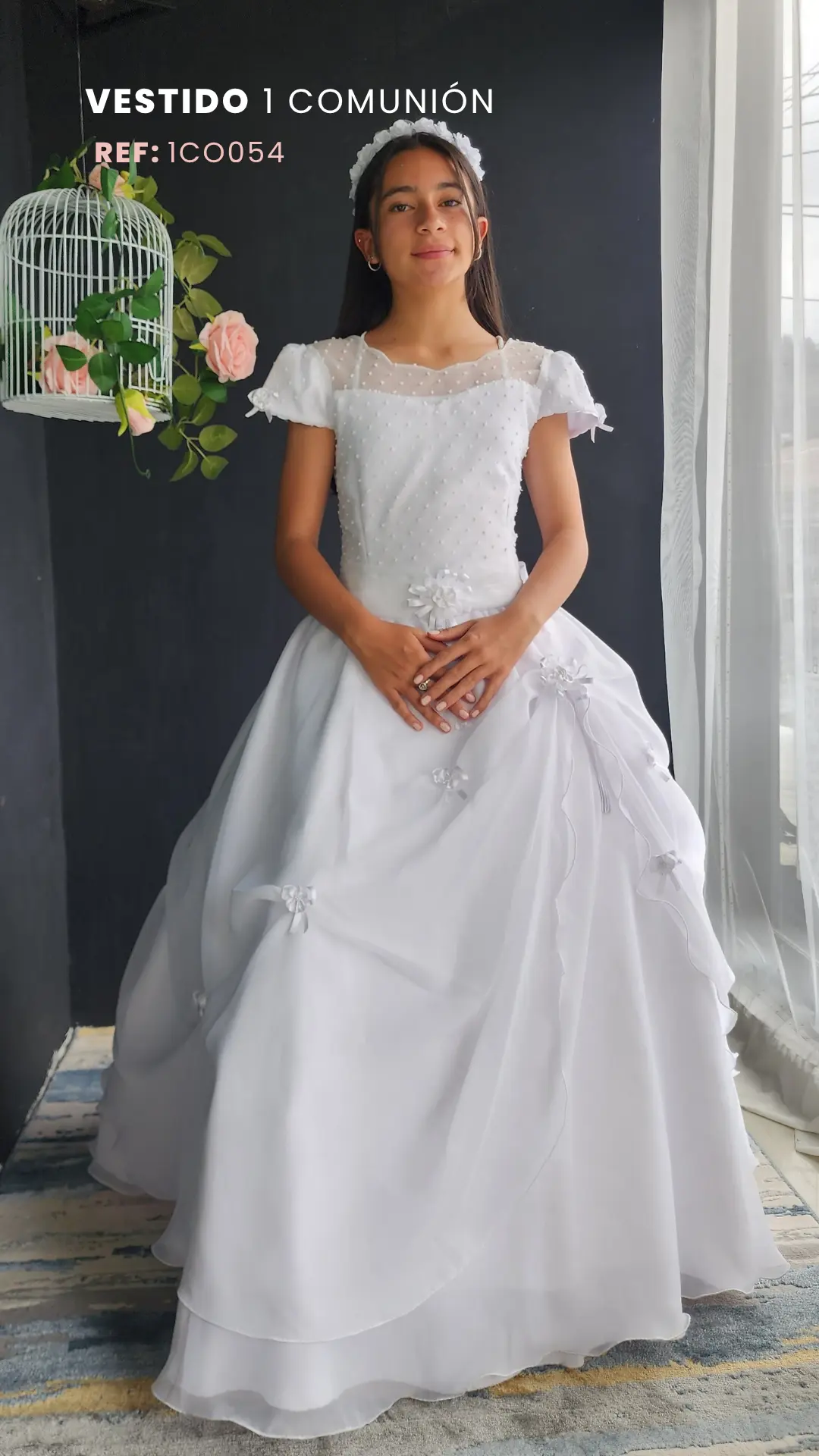 Vestido de Primera Comunión Blanco con Manga Corta Abullonada