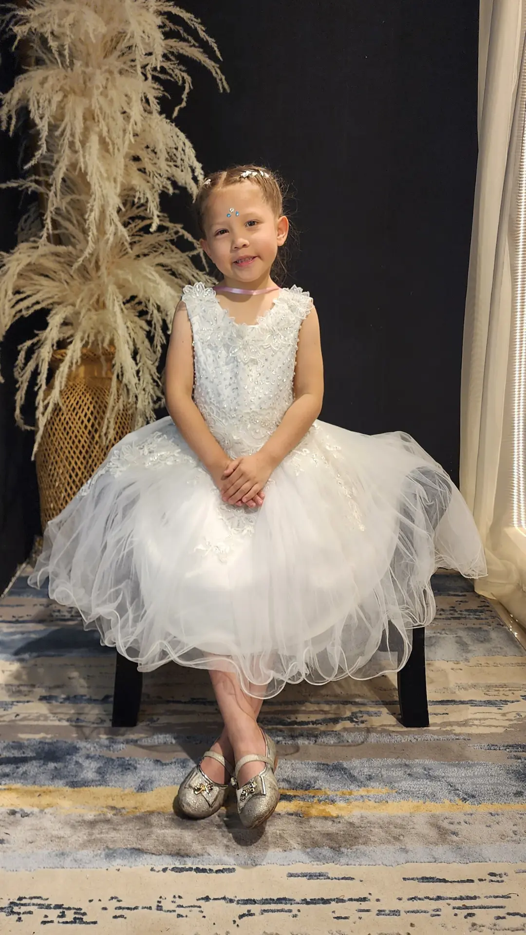 Vestido de Niña Blanco con Falda en Capas de Tul