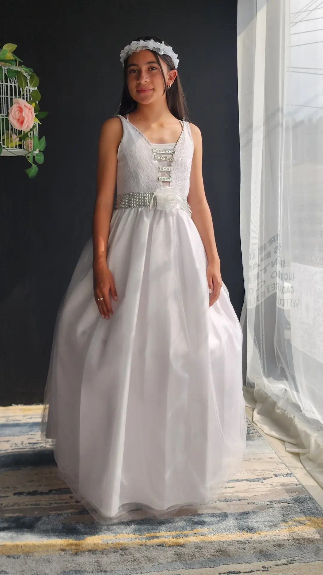 Vestido de Primera Comunión Blanco con Cuerpo con Brillo y Tirantes Anchos