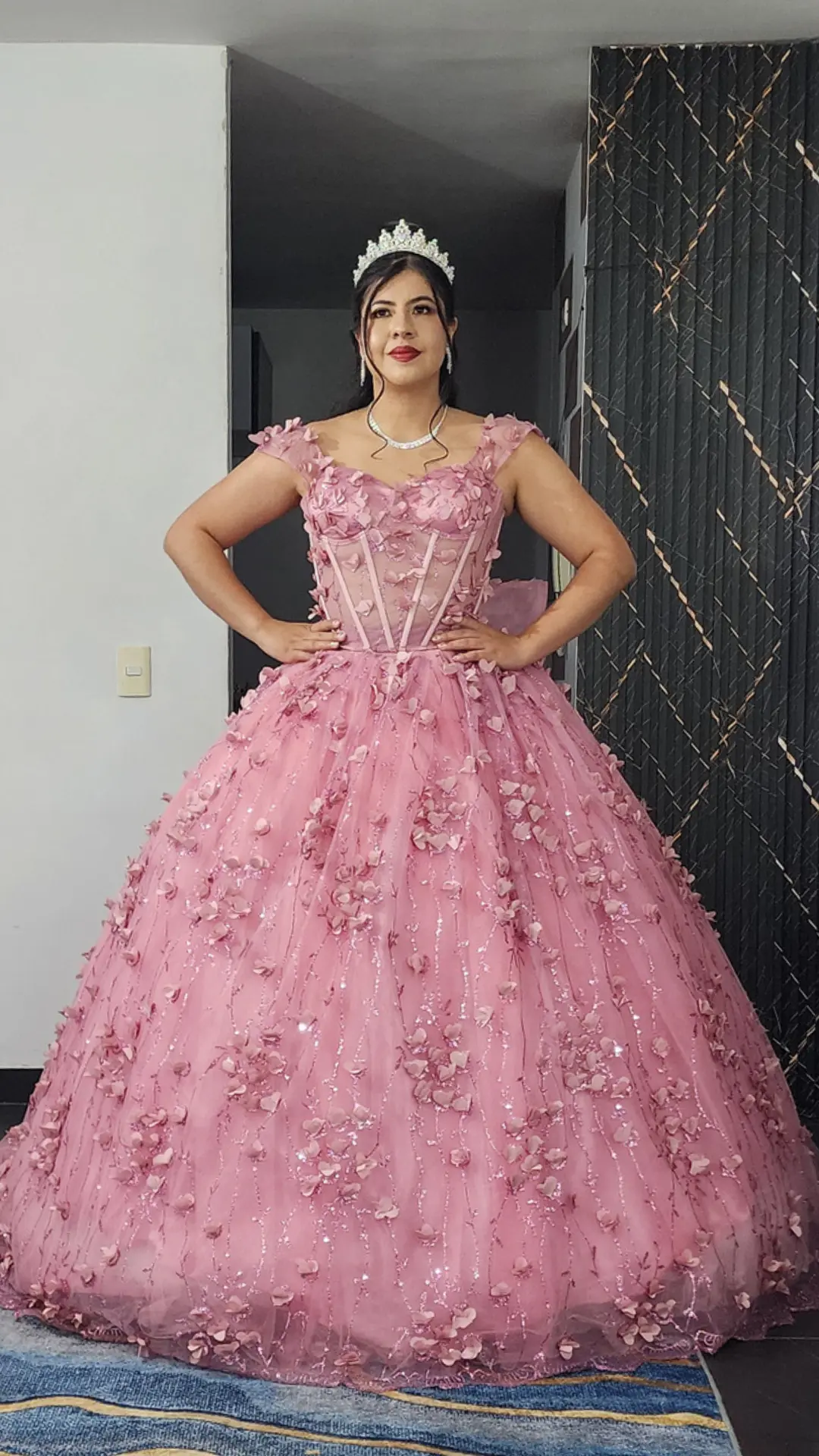 Vestido de Quinceañera Rosado Princesa con Flores 3D
