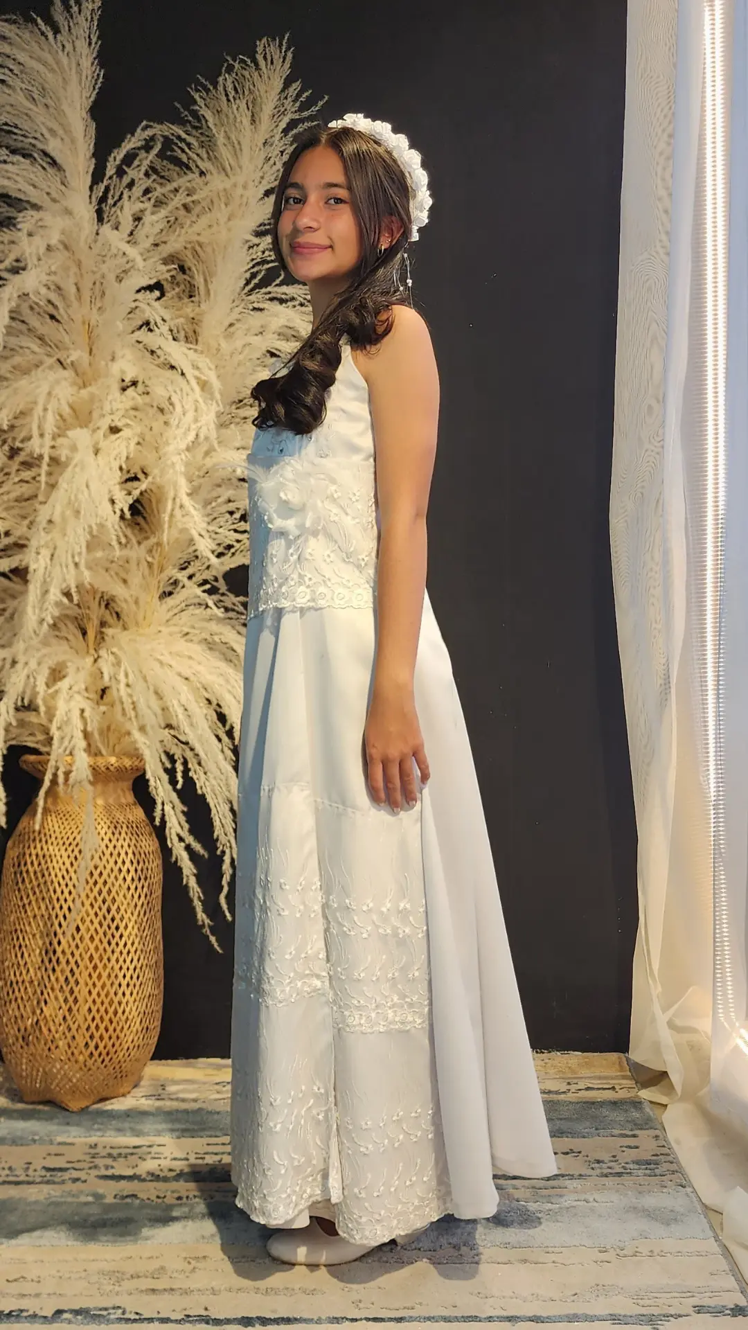 Vestido de Primera Comunión Blanco con Falda con Franjas de Encaje