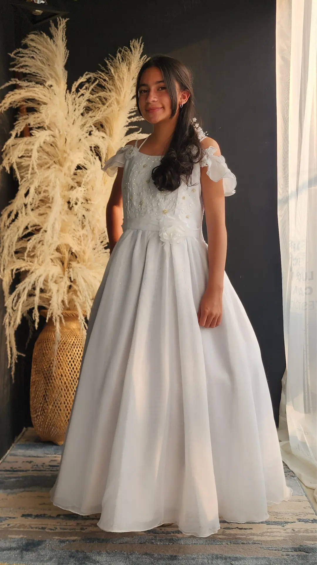 Vestido de Primera Comunión Blanco con Hombros Descubiertos con Volante