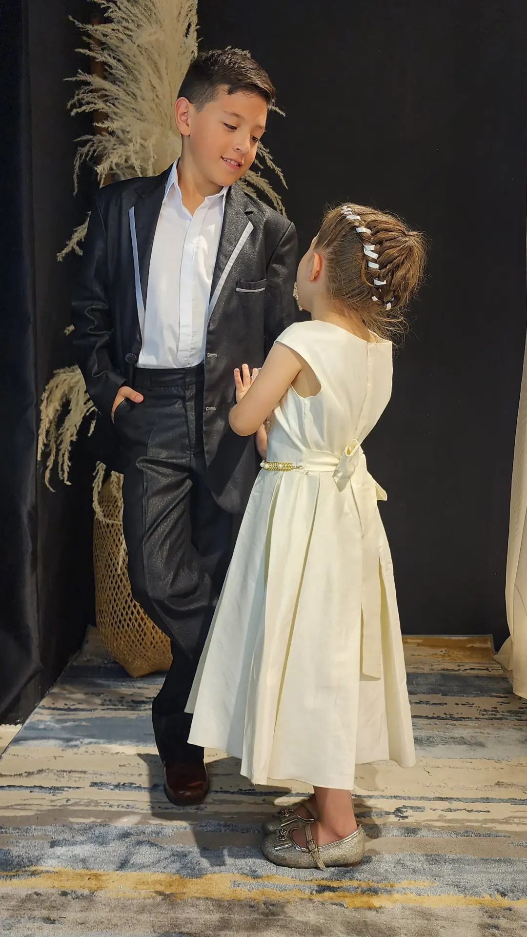 Traje de Niño Gris Oscuro con Brillo