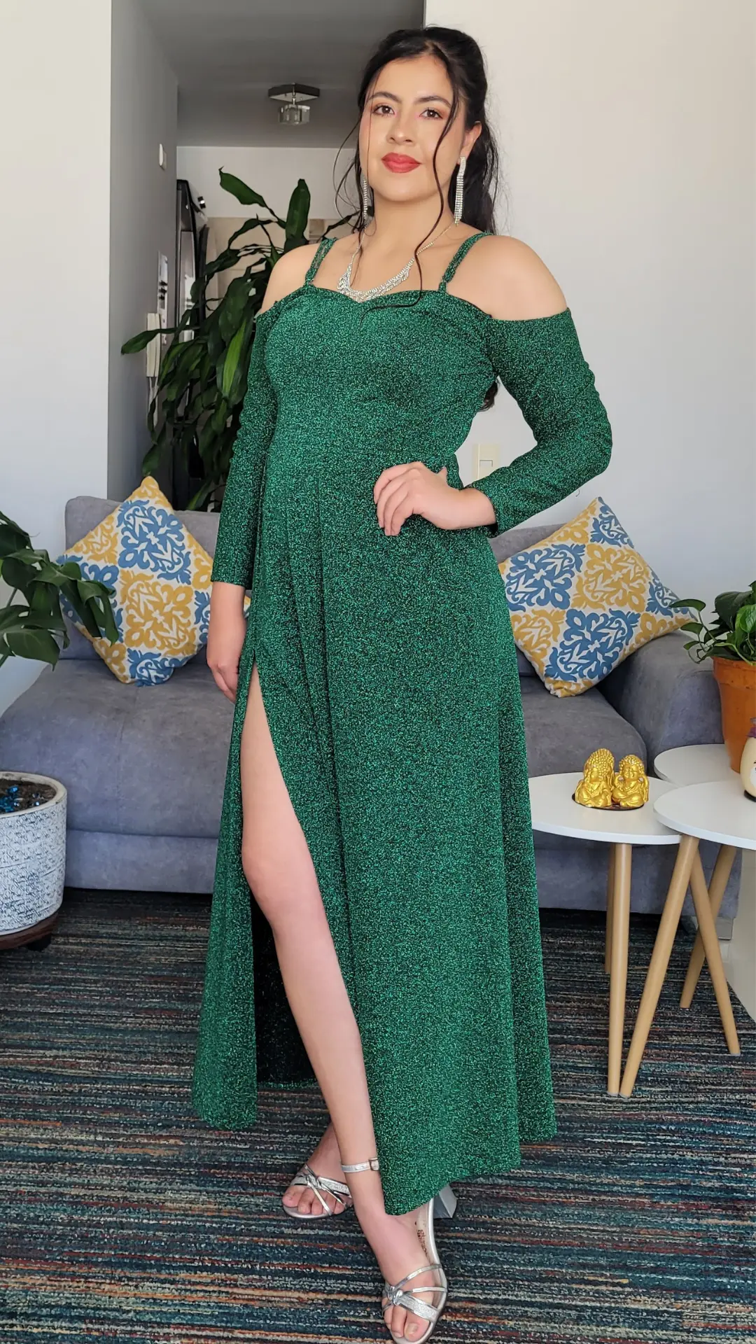 Vestido Verde Esmeralda con Mangas Largas Off Shoulder